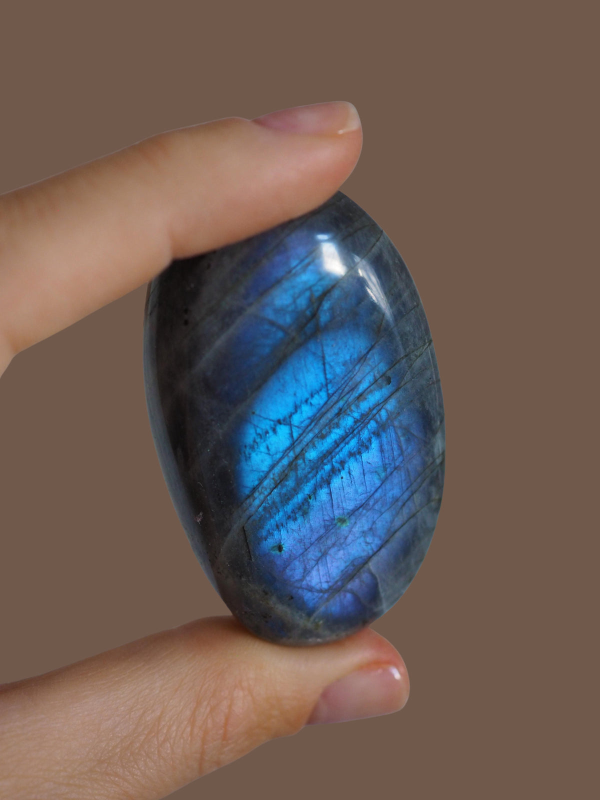 Dunkelblau Lila falshy Labradorit Palmstone . Seifenstein Handstein ca. 6 cm - Madagascar Hand poliert HIGH QUALITY