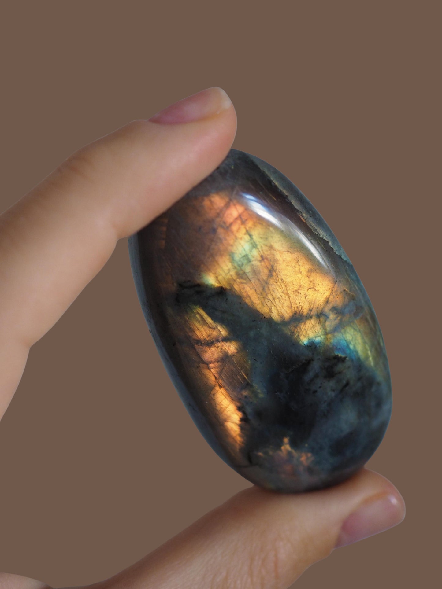 Sunset golden Pink Labradorit Palmstone . Seifenstein Handstein ca. 6.5 cm - Madagascar Hand poliert HIGH QUALITY