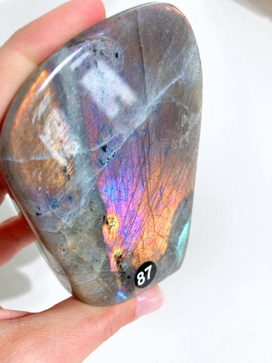 Pink Violett Goldener Sunset Labradorit Freifrom . FREEFORM 330g - aus Madagascar (87)