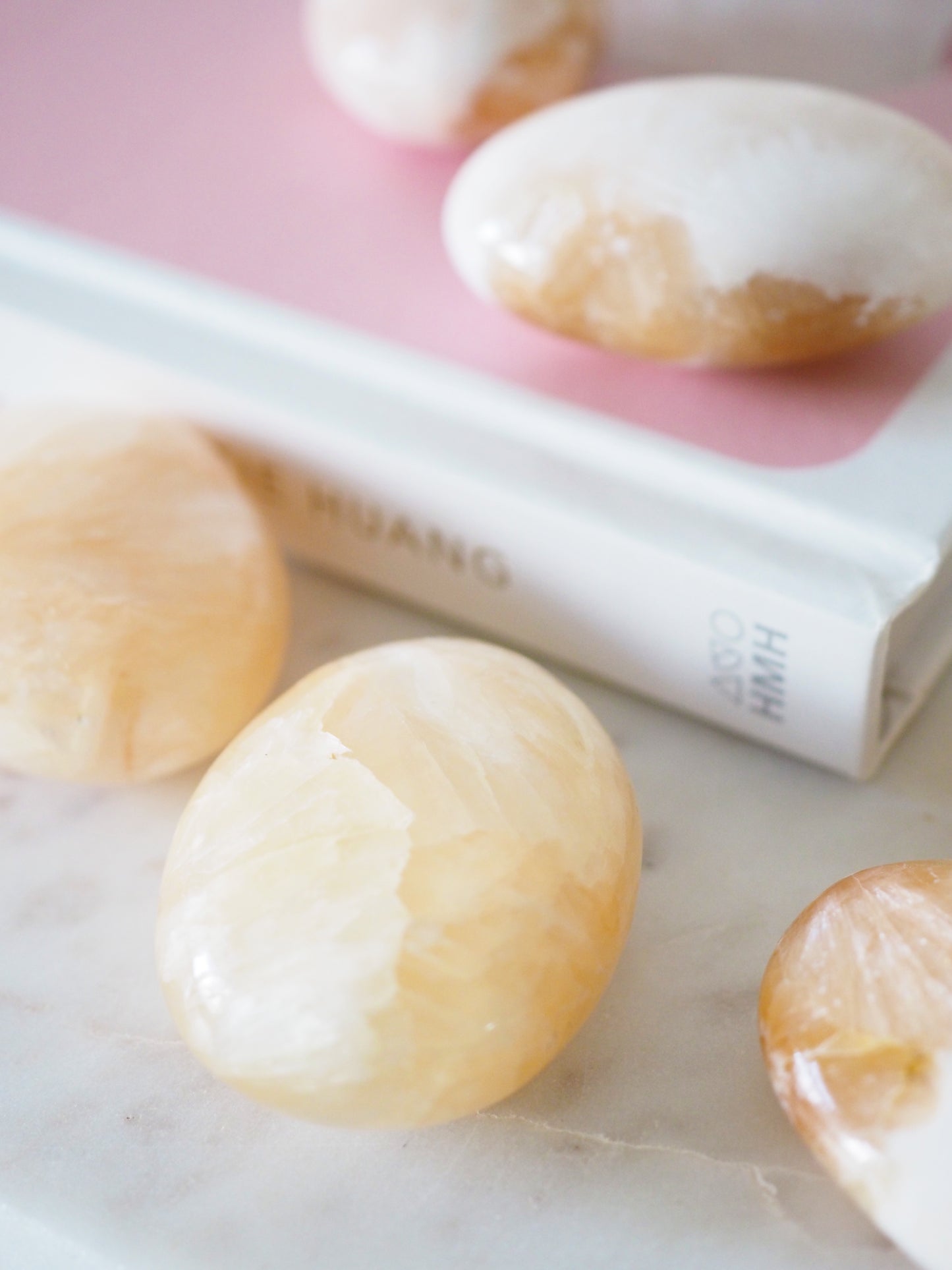 Scolecit mit Stilbit Palmstone. Handstein . Seifenstein . ca. 4.5 cm - aus Indien HIGH QUALITY RARE