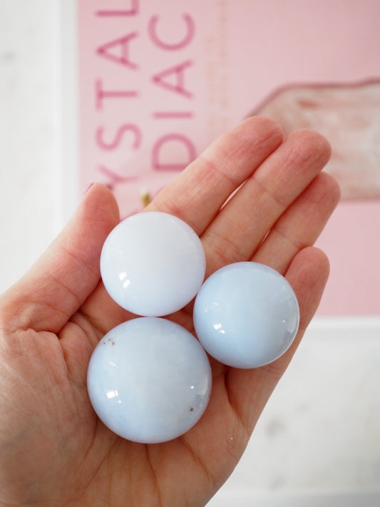 Blauer Chalcedon Kugel . Sphere ca. xxcm- aus Türkei High Quality