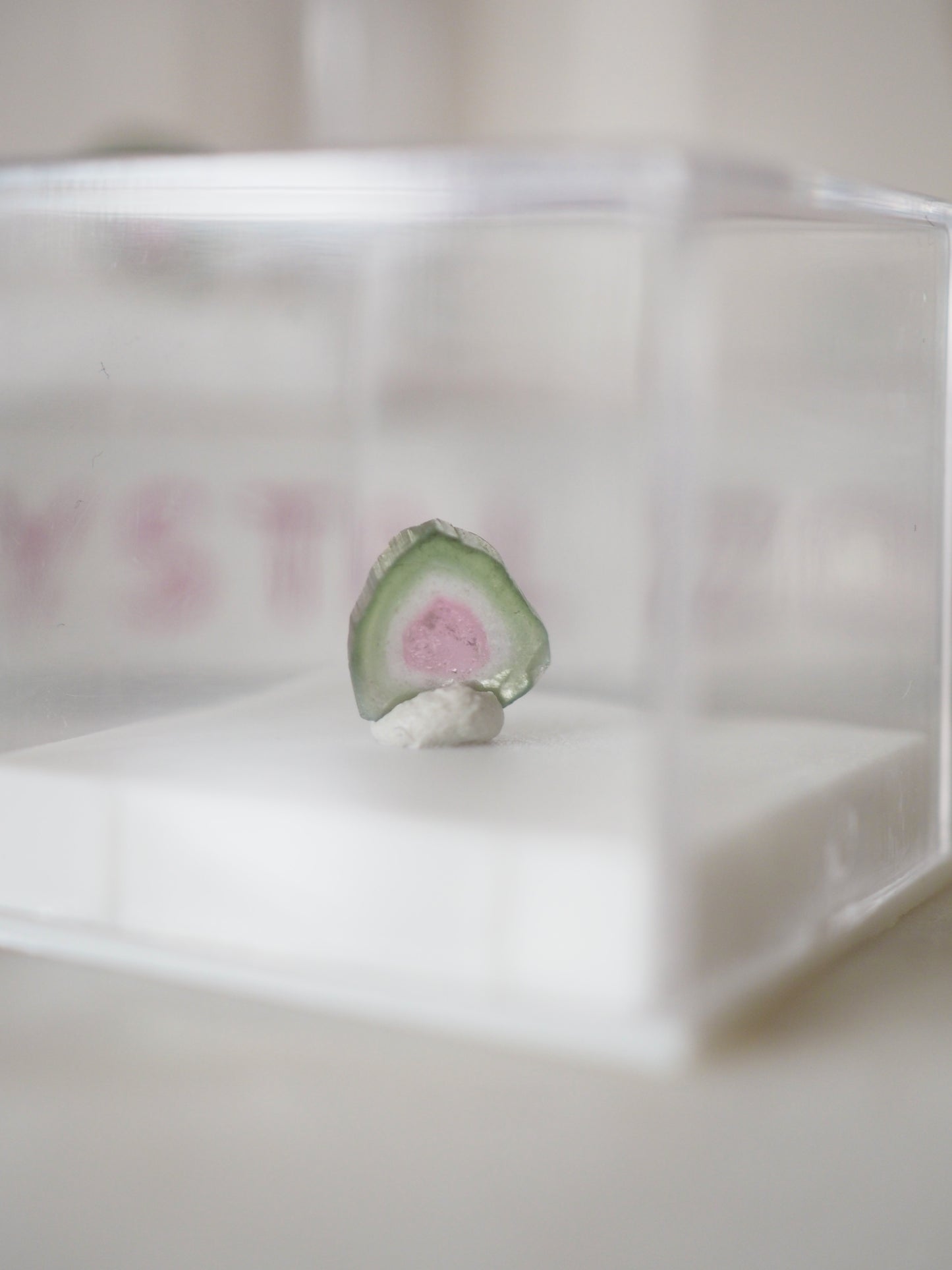 Wassermelonen Turmalin Slice . MINI MINERALS IN BOX 3x3cm - aus Pakistan