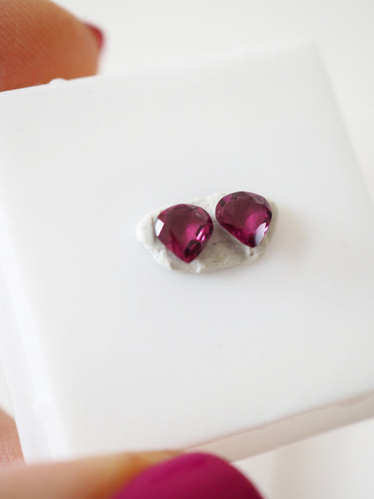 Pinker Rubelit SET Herz Form Faccettiert . MINI MINERALS IN BOX 3x3cm - geschliffen in Indien