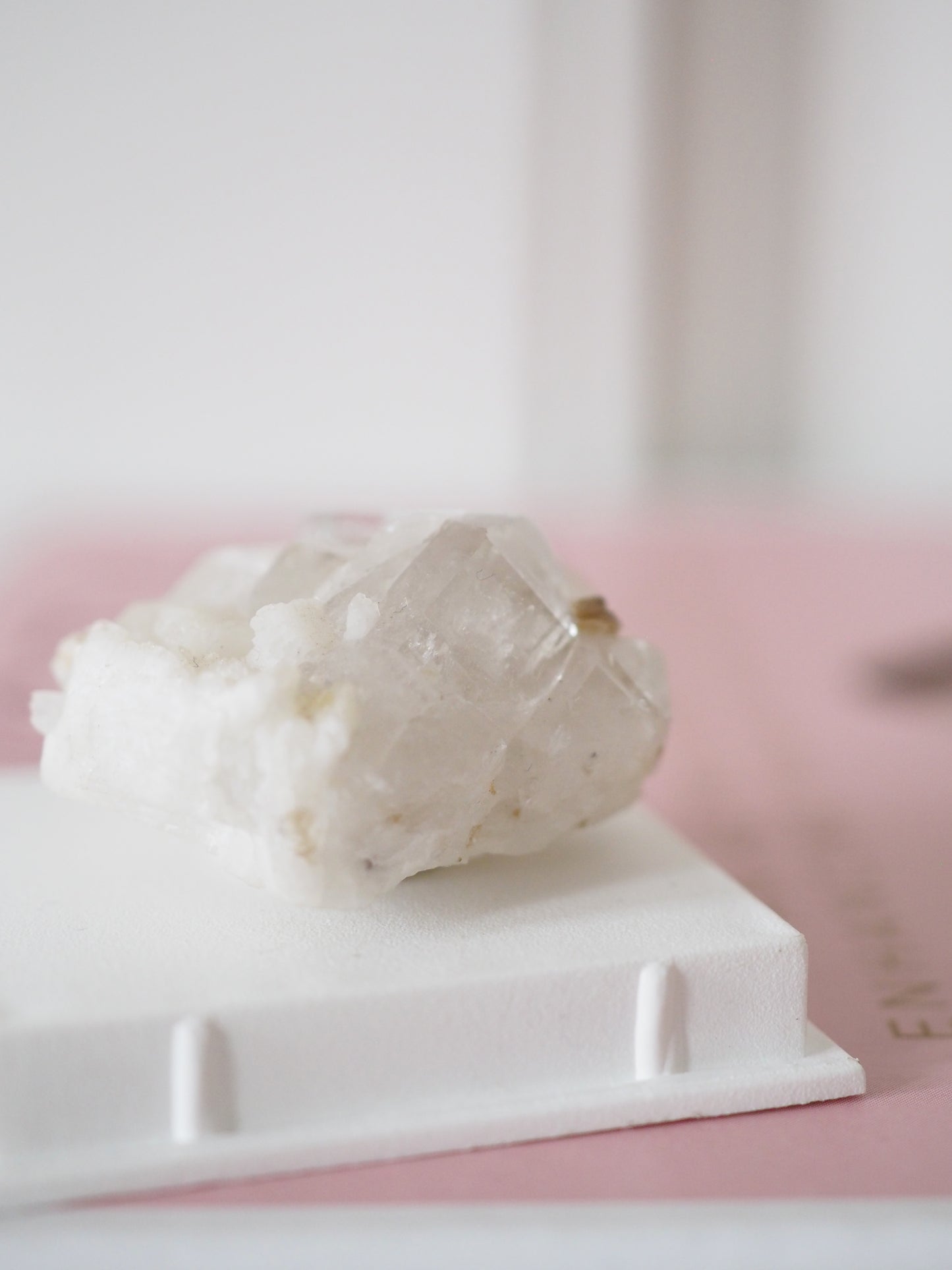 Aquamarin in Matrix mit Bergkristall und Muscovit . MINI MINERALS IN BOX 4x4cm - aus Pakistan