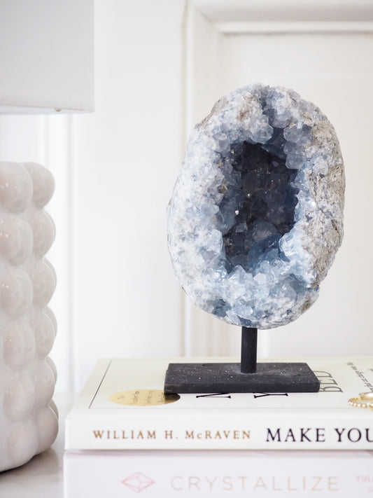 Coelestin Cluster auf Halter . Ständer ca. 17cm - aus Madagascar HIGH QUALITY