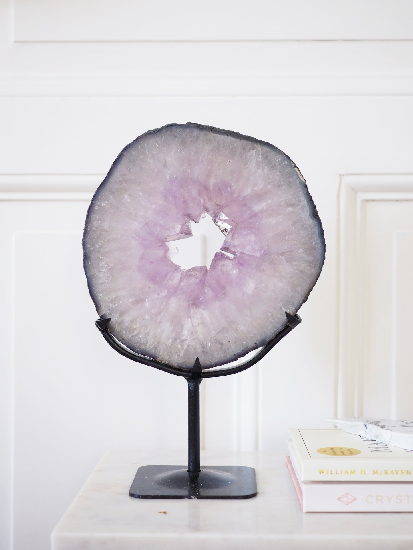 Lavender Amethyst Portal mit auf Ständer . Halter ca 29 cm - aus Brasilien