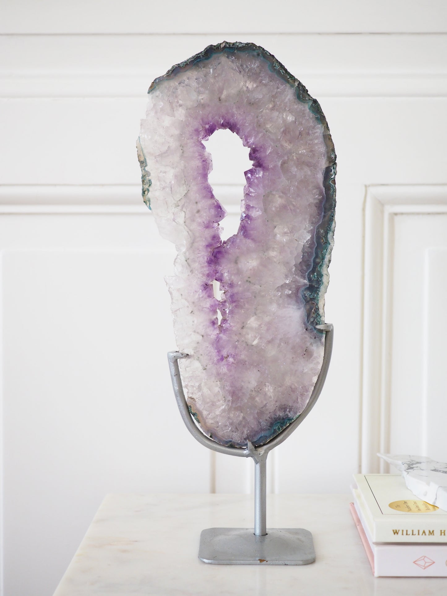 Amethyst Portal auf Ständer . Halter 34 cm - aus Brasilien