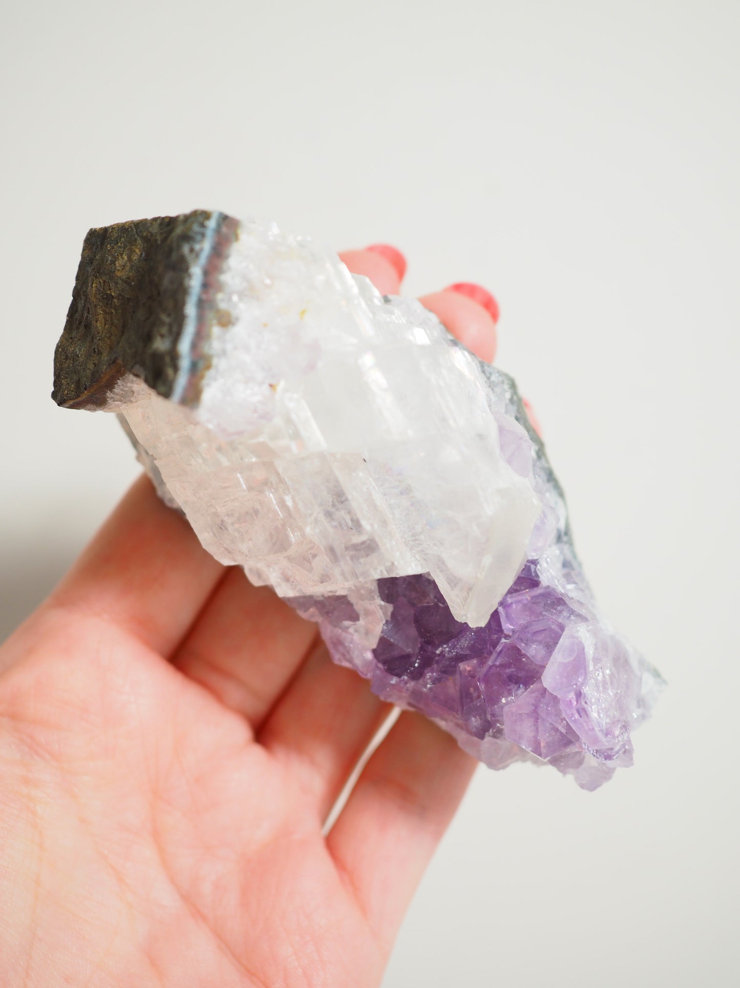 Violettes Amethyst Cluster mit Calcite mit Regenbögen ca. xx cm - aus Brasilien