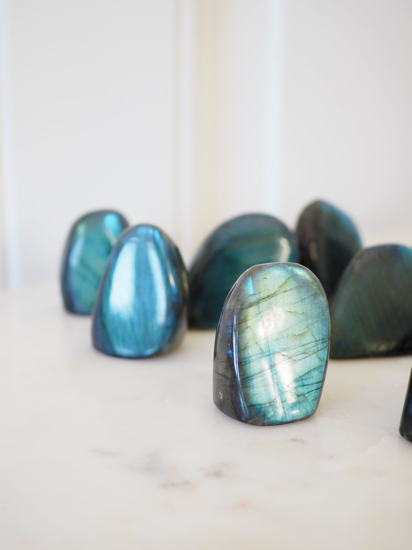 Türkise Mini Labradorit Freiform . Labradorite Freeform Turquoise Flash ca. 5 cm - aus Madagascar HIGH QUALITY