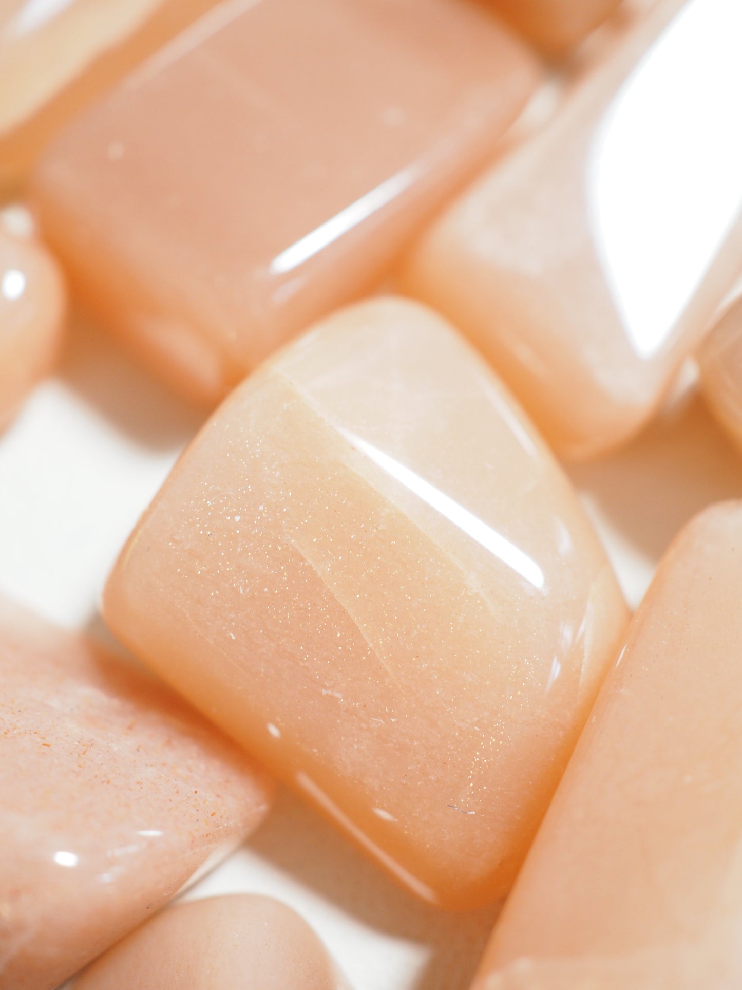 Echter Sonnenstein Trommelstein / Real Sunstone Tumble ca. 2-3 cm aus Tansania -High Quality
