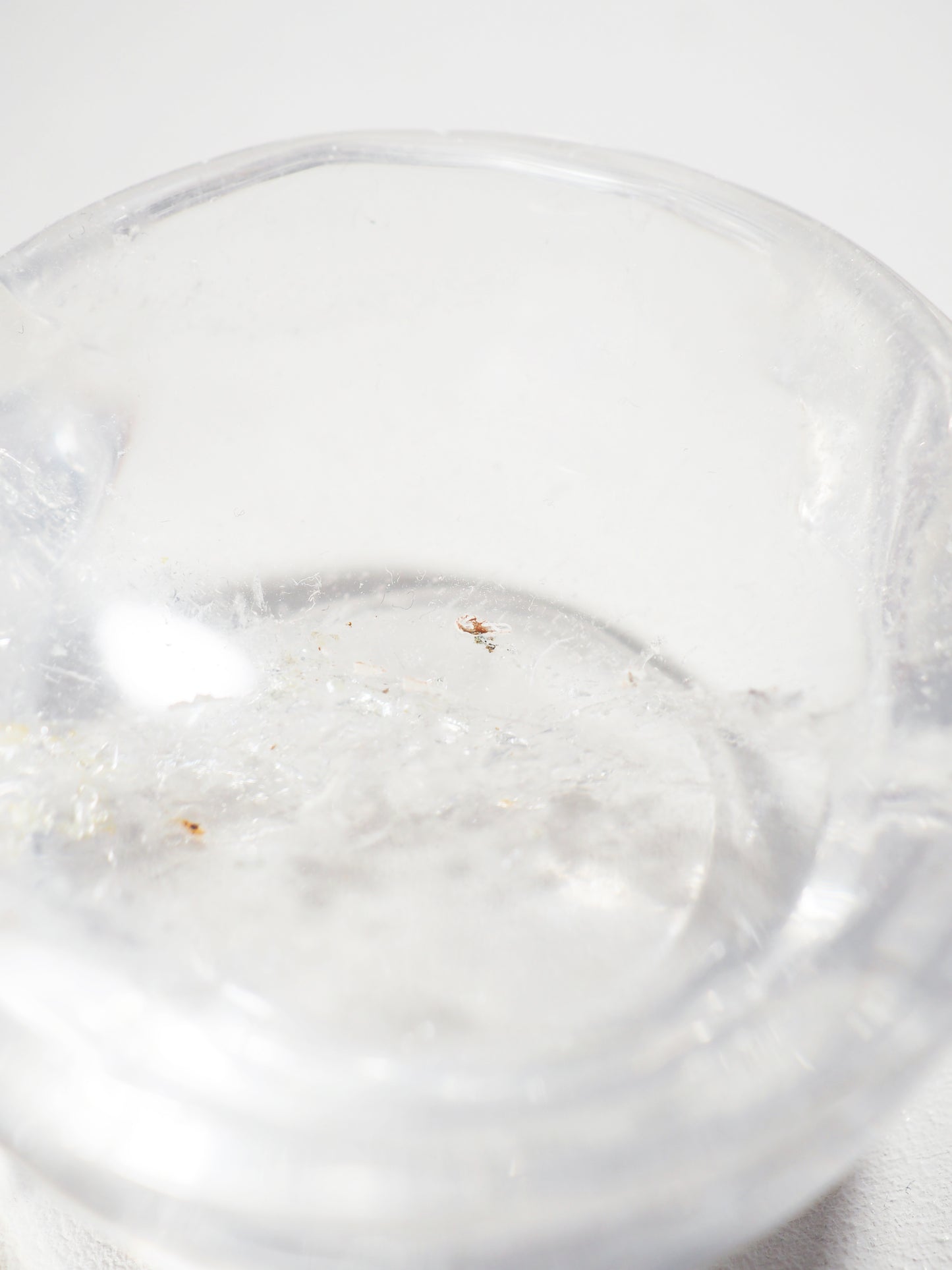 Bergkristall Runde Edelstein. Kristall Schale Schmuckschale . Clearquartz Round Bowl ca. 7cm 290g - Handcarved HIGH QUALITY