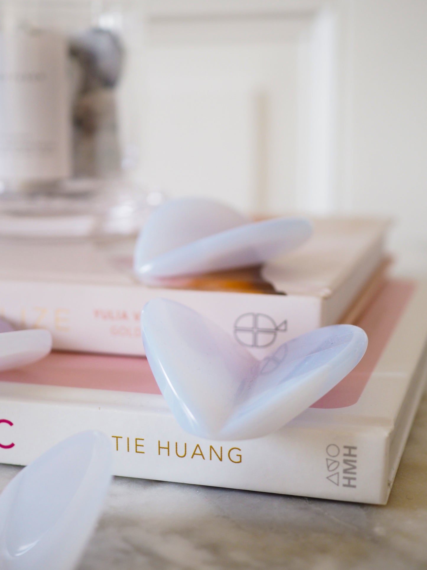 Blauer Chalcedon 3D Herz . Blue Chalcedony 3D Heart ca. 3-4 cm - aus China Handcarved