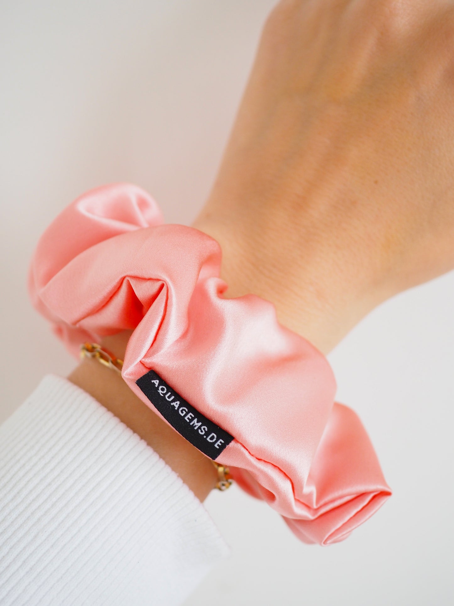 CRYSTAL SCRUNCHIE 100% Maulbeerseiden Haargummi mit Kristall Tasche - 90s PINK