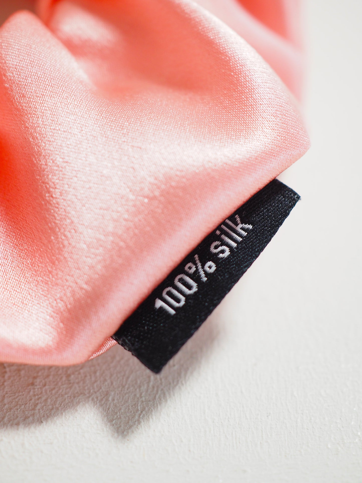 CRYSTAL SCRUNCHIE 100% Maulbeerseiden Haargummi mit Kristall Tasche - 90s PINK