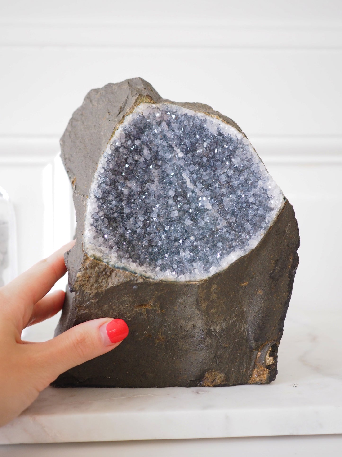 Schwarz Grauer Galaxy Amethyst in Basalt - Amethyst in Basalt ca 3.2kg 20 cm - aus Brasilien