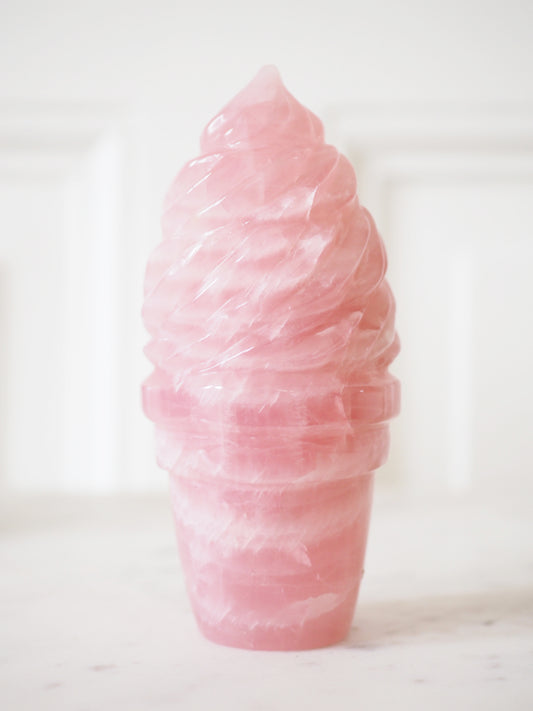 Rosenquarz Eis ca. 11cm Handcarved