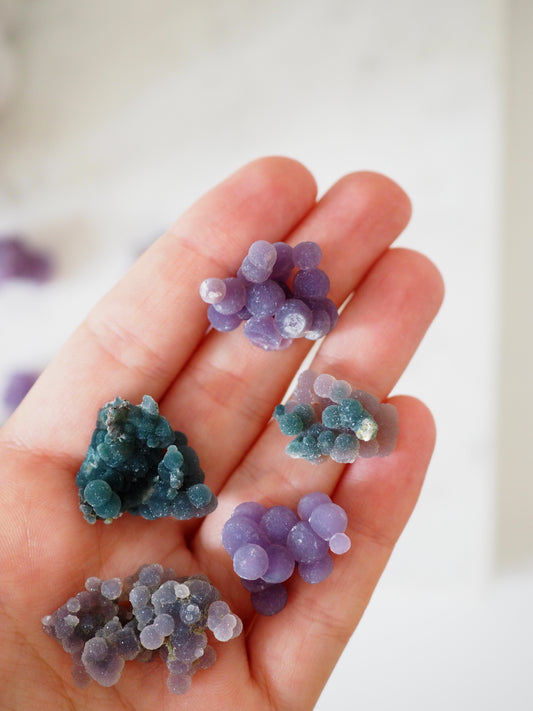 Baby Trauben Achat . Traubenachat ca. 2.5-3.5 cm - aus Mamuju Area West-Sulawesi Indonesien RARE