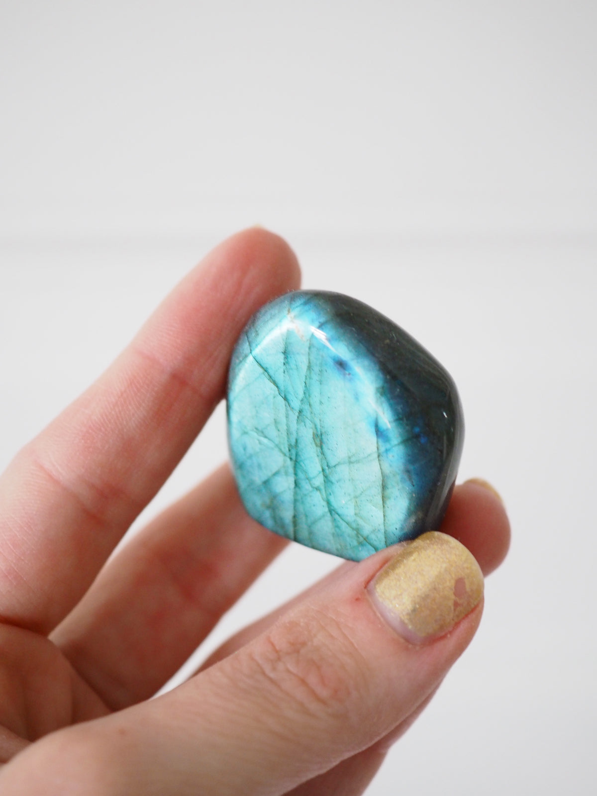 Türkise Mini Labradorit Freiform . Labradorite Freeform Turquoise Flash ca. 5 cm - aus Madagascar HIGH QUALITY