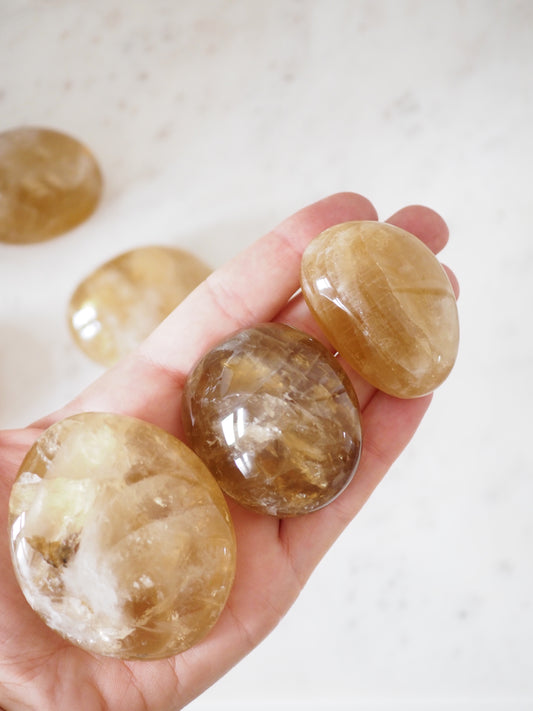 XL Natürlicher Citrin Trommel Stein . Natural Citrine Tumble ca. xx cm - Brasilien RARE