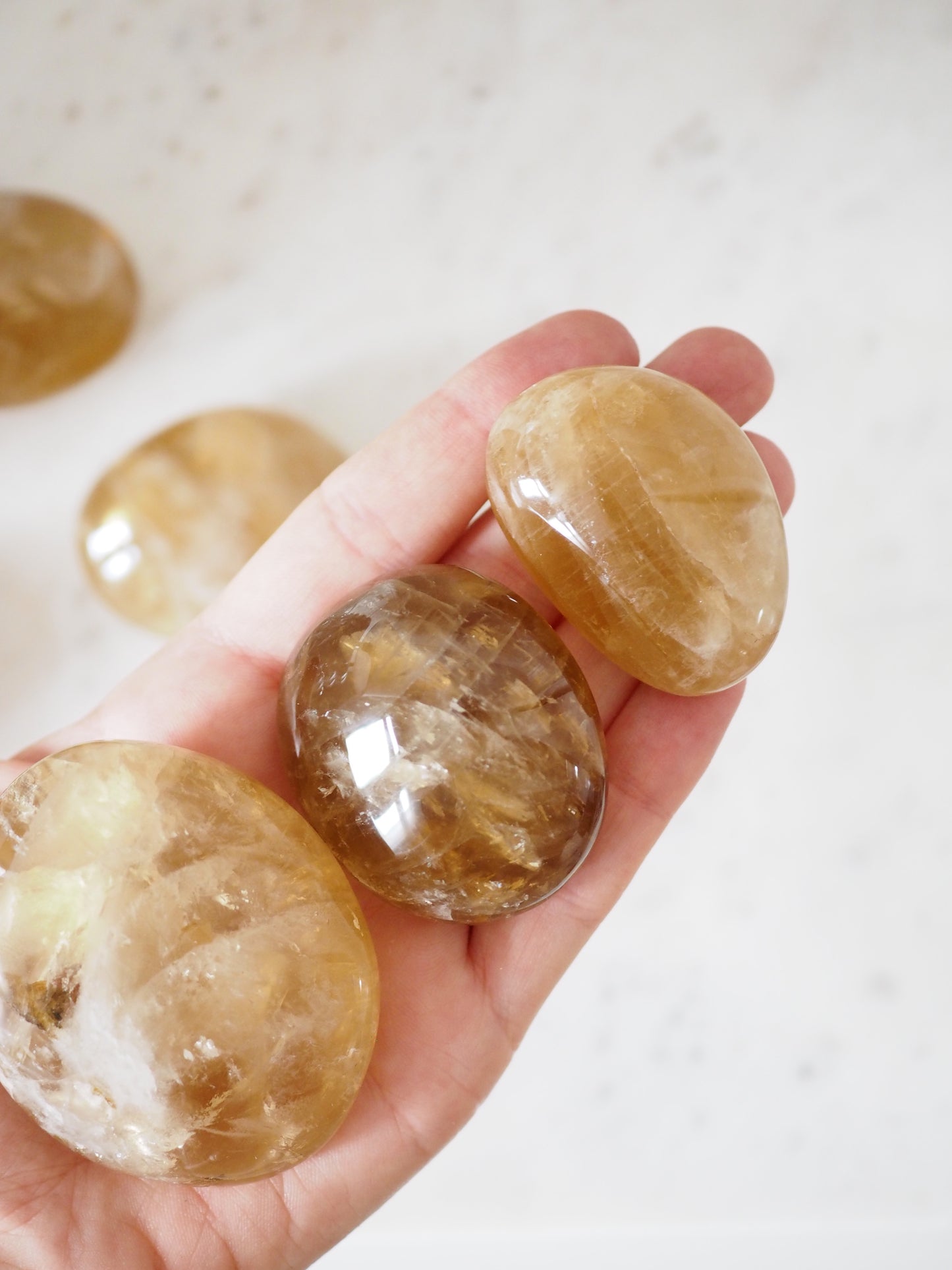 XL Natürlicher Citrin Trommel Stein . Natural Citrine Tumble ca. xx cm - Brasilien RARE