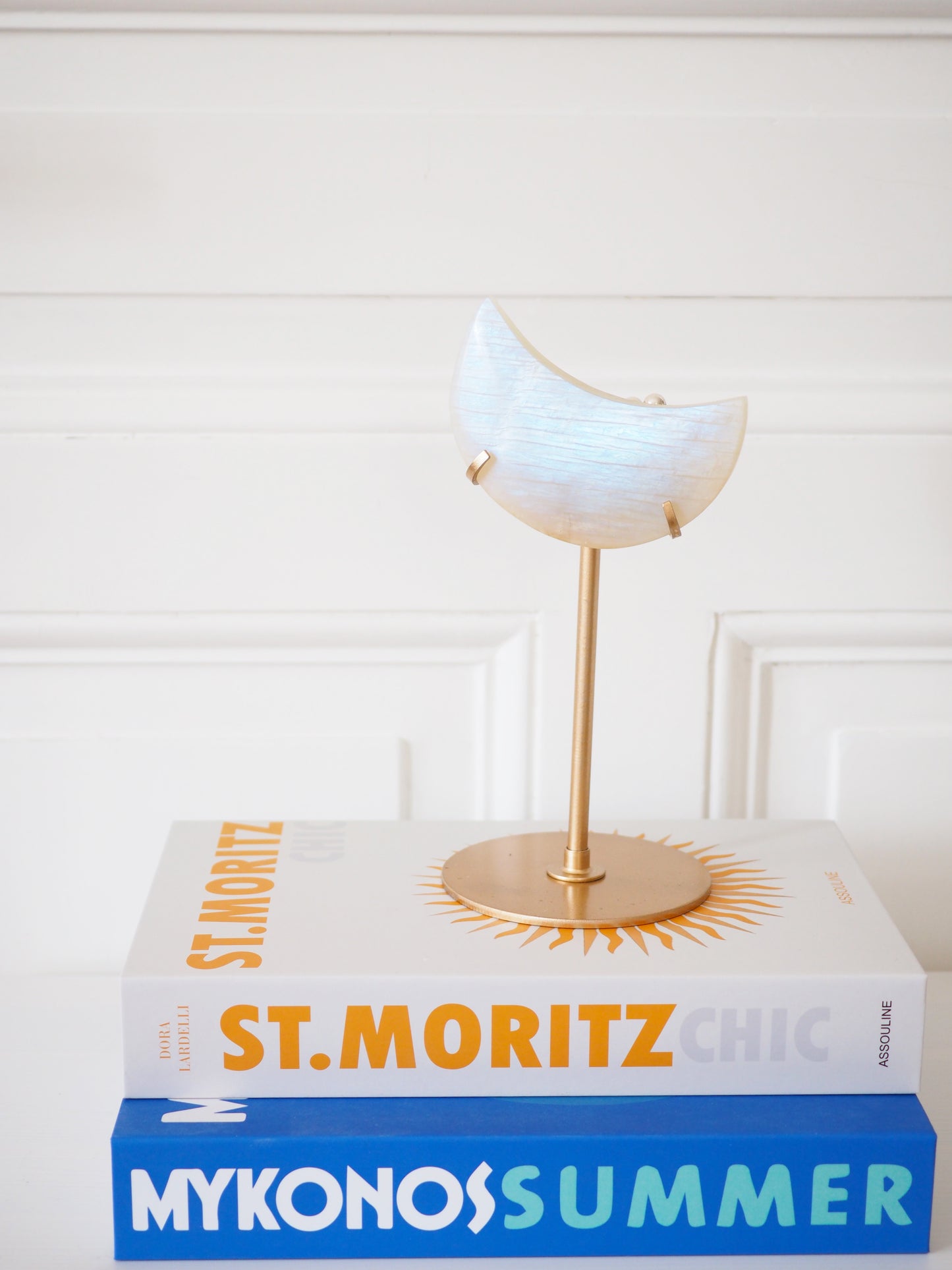 Beiger Mondstein Mond auf Ständer . Beige Moonstone Moon on Stand ca. 22 cm - Hand Carved HIGH QUALITY