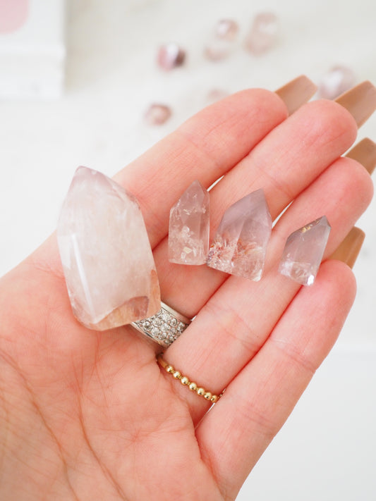 MINI Pink Lithium Spitze . Pink Lithium Mini Point ca. 1.5 - 3 cm - aus Brasilien Handpoliert RARE