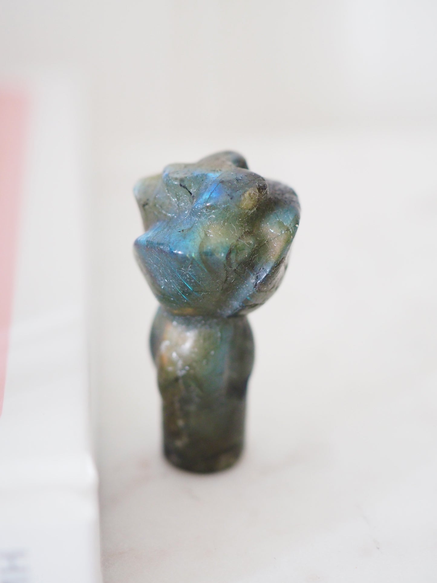 Labradorit Rose Mini Gravur . Labradorite Mini Rose Carving ca.4cm