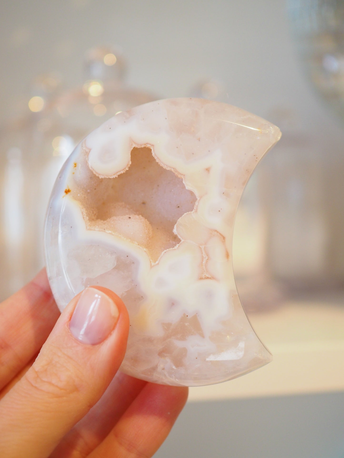 Druzy Achat Mond Rosa Weiss Beige ca. 7.8 cm - Handcarved aus Brasilien HIGH QUALITY