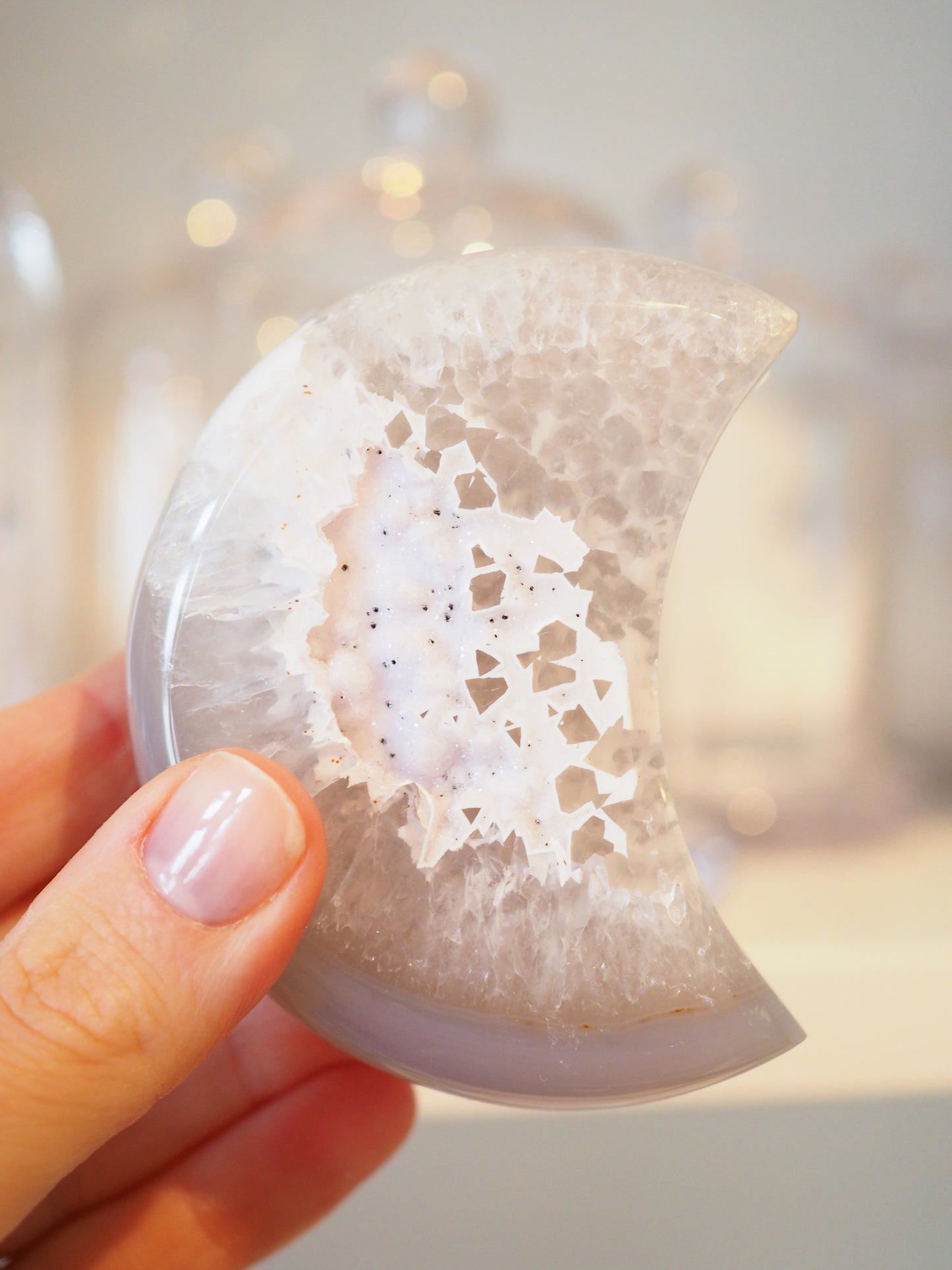 Druzy Achat Mond Lila Weiss Grau ca. 7.8 cm - Handcarved aus Brasilien HIGH QUALITY