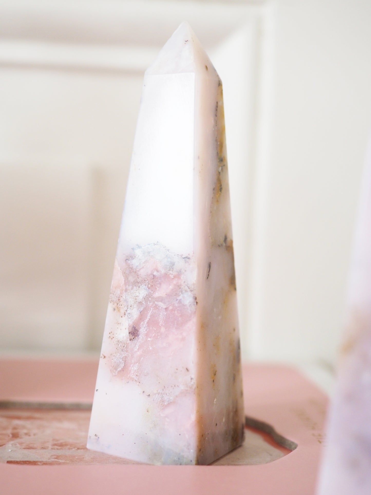 Pinker Andenopal Spitze . Pink Andes Opal Point ca.10cm - Peru HIGH QUALITY Hand Carved
