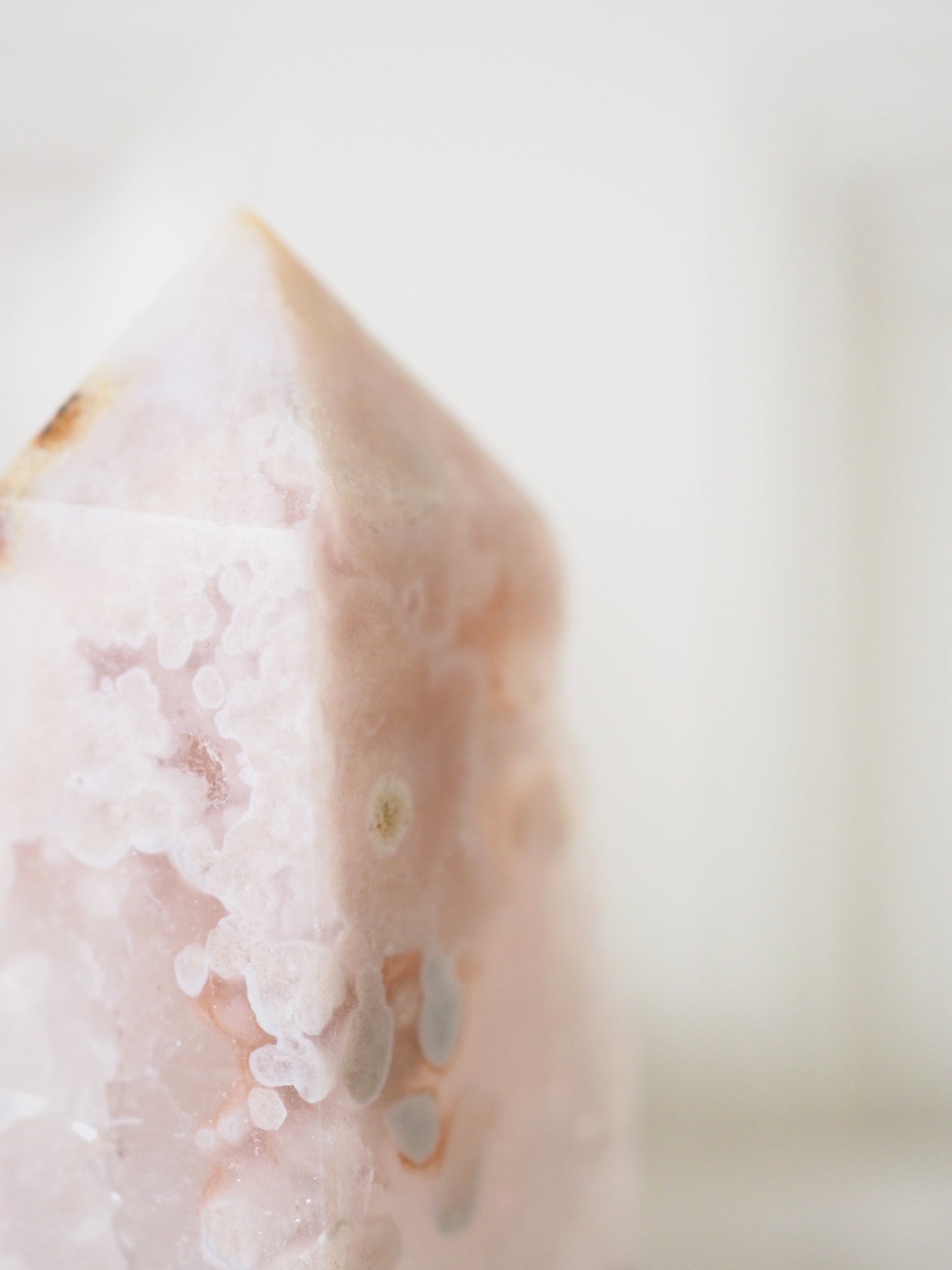 Blumen Achat mit Quarz Spitze . Flower Amethyst ca. 11cm - aus Madagascar HIGH QUALITY