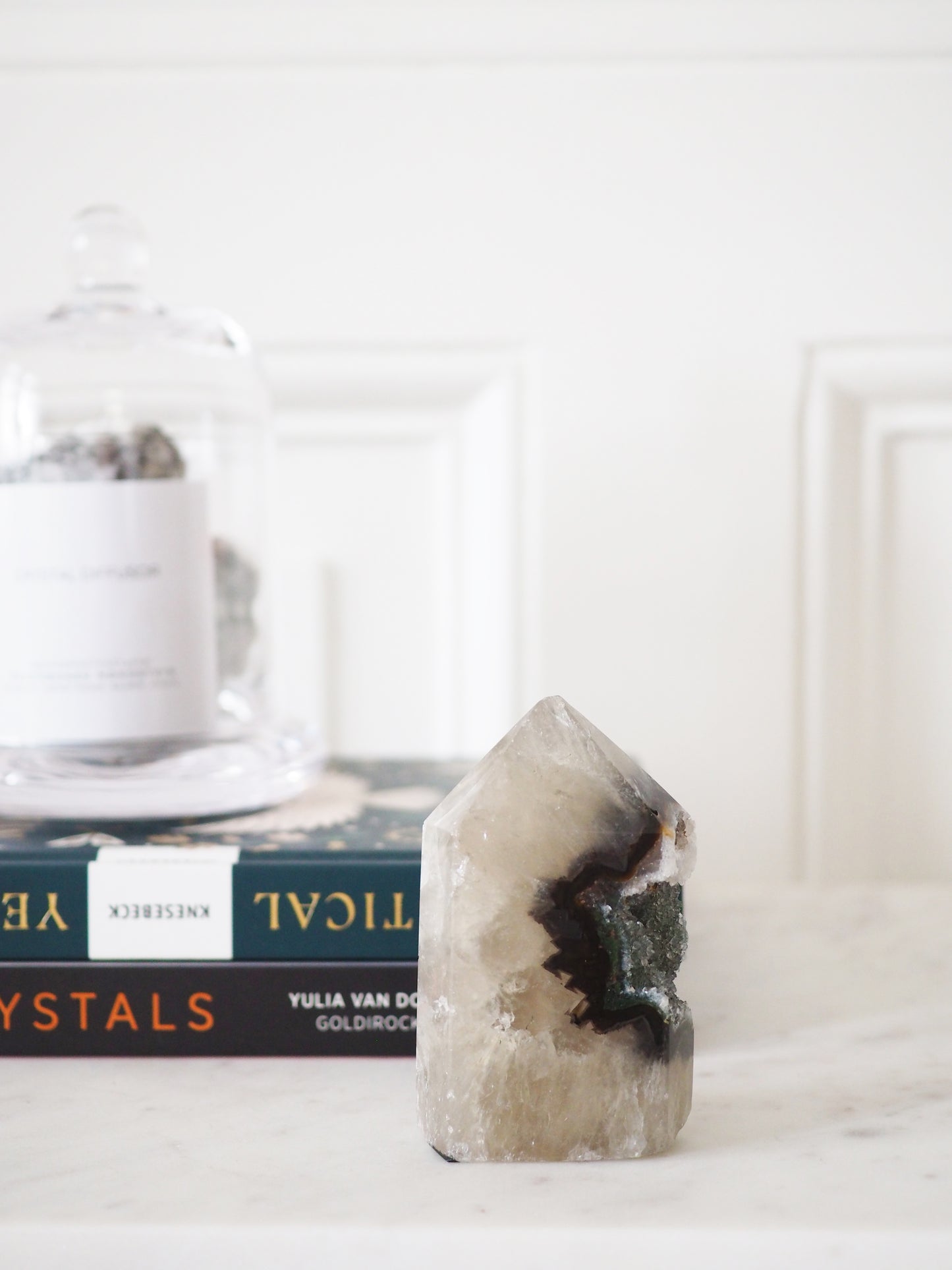 Druzy Achat Turm Obelisk . Druzy Agate Flat Obelisk ca. 7.5 cm- aus Brasilien Handcarved