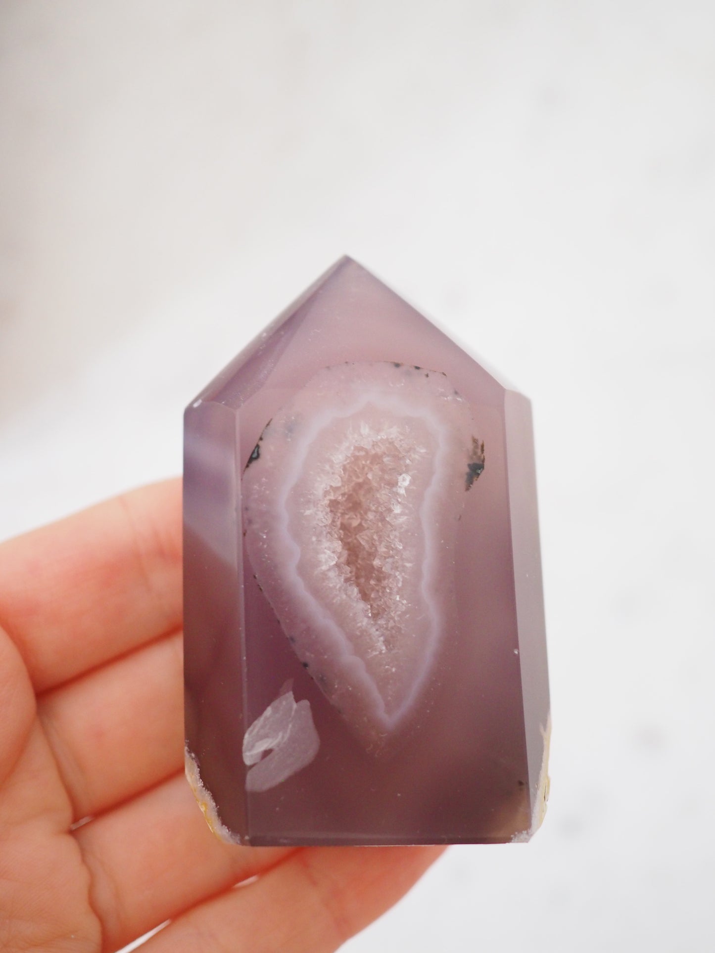 Druzy Achat Turm Obelisk . Druzy Agate Flat Obelisk ca. 7 cm- aus Brasilien Handcarved