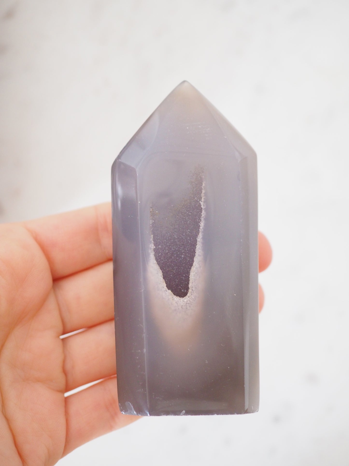 Druzy Achat Turm Obelisk . Druzy Agate Flat Obelisk ca. 9.5 cm- aus Brasilien Handcarved