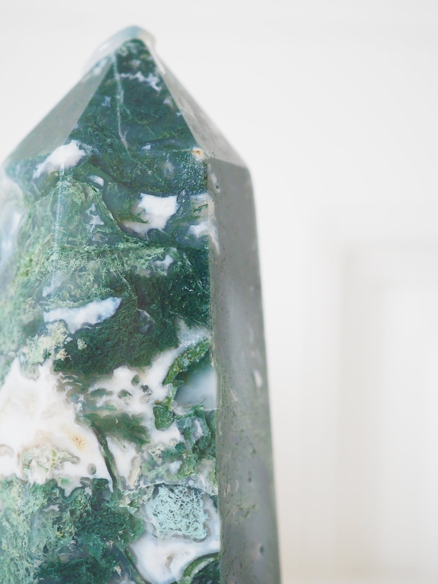 XL Moos Achat Spitze . Moss Agate Tower ca 15cm ca 590g