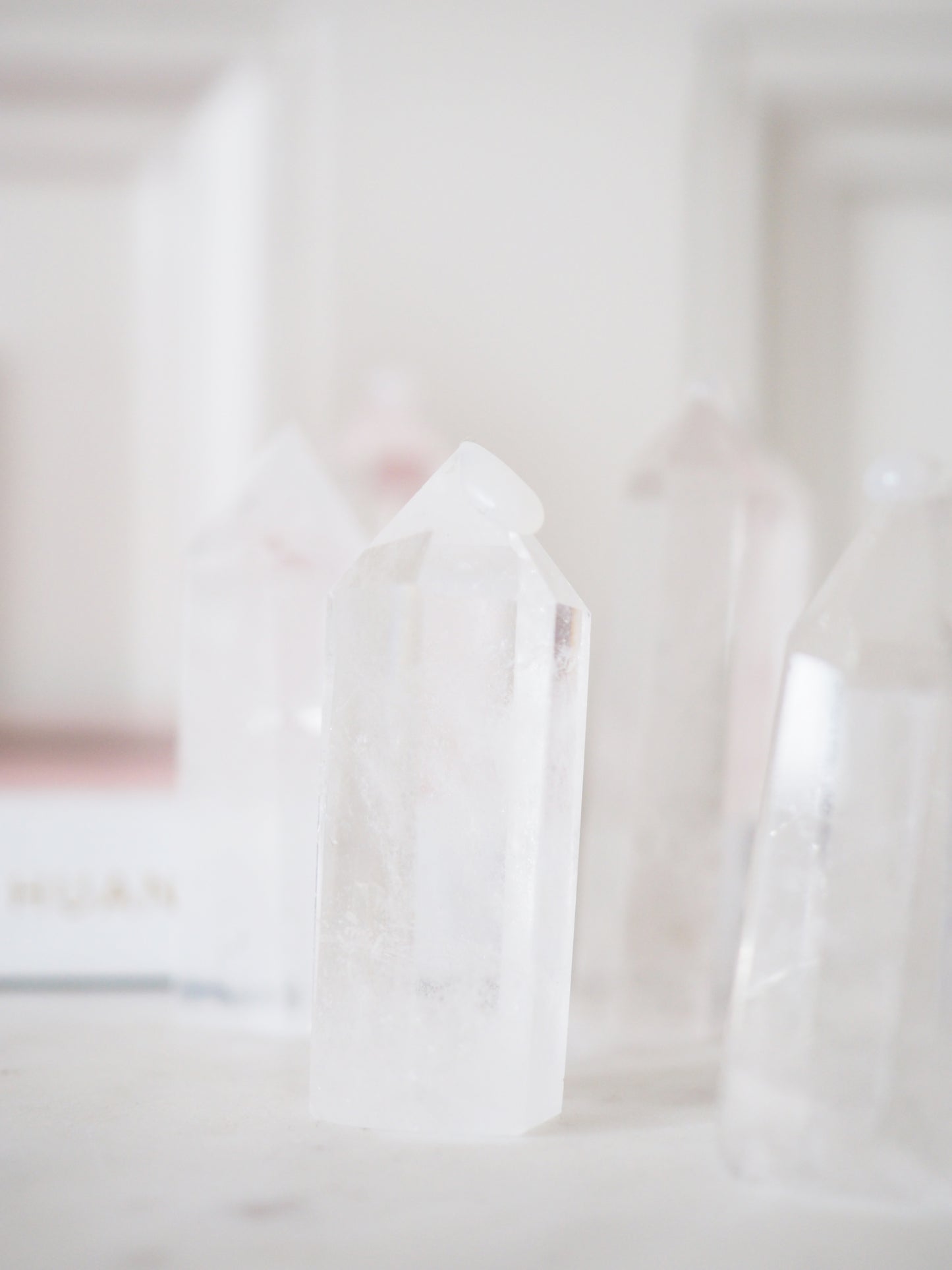 Kleine Bergkristall Spitze . Clear Quartz Point ca 4.5-6cm - aus China
