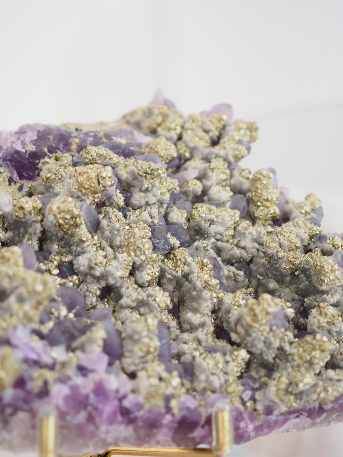 Amethyst mit Pyrit ca. 16 x 12 cm - aus Bulgarien RARE MINE CLOSED