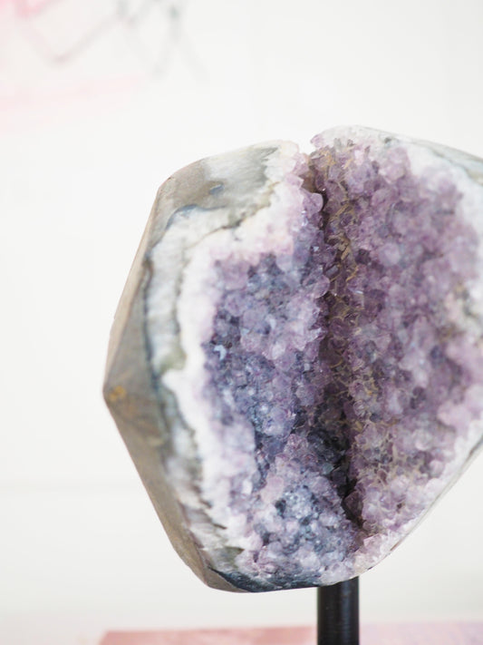 Amethyst auf Halter . Ständer ca. 15 cm - aus Brasilien