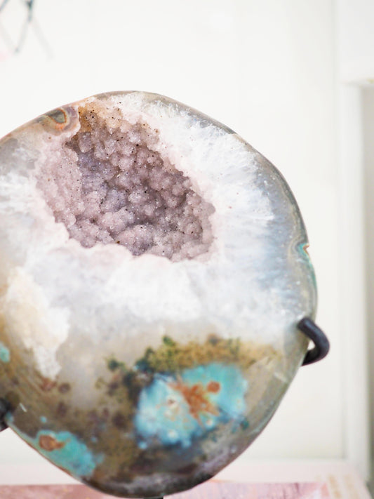 Rosa Amethyst auf Halter . Ständer ca. 15 cm - aus Uruguay