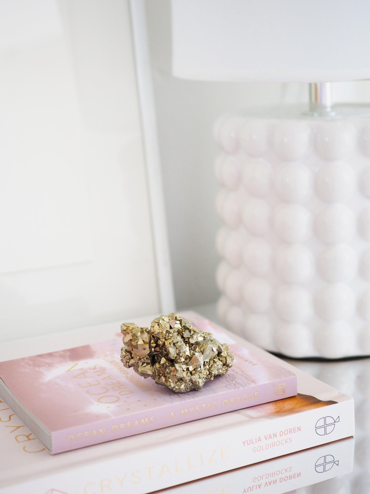 Octahedron Pyrit. Triangoli Pyrite Cluster . Specimen ca. 6 cm - aus Peru HIGH QUALITY RARE MINE CLOSED