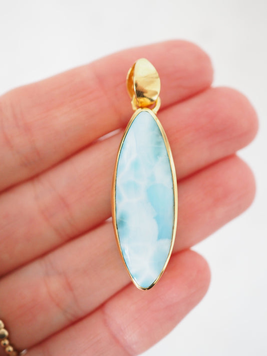 AA Larimar Anhänger No.2 ca. 4.8cm 51.5ct 925 Sterlingsilber vergoldet -aus der Dominikanischen Republik