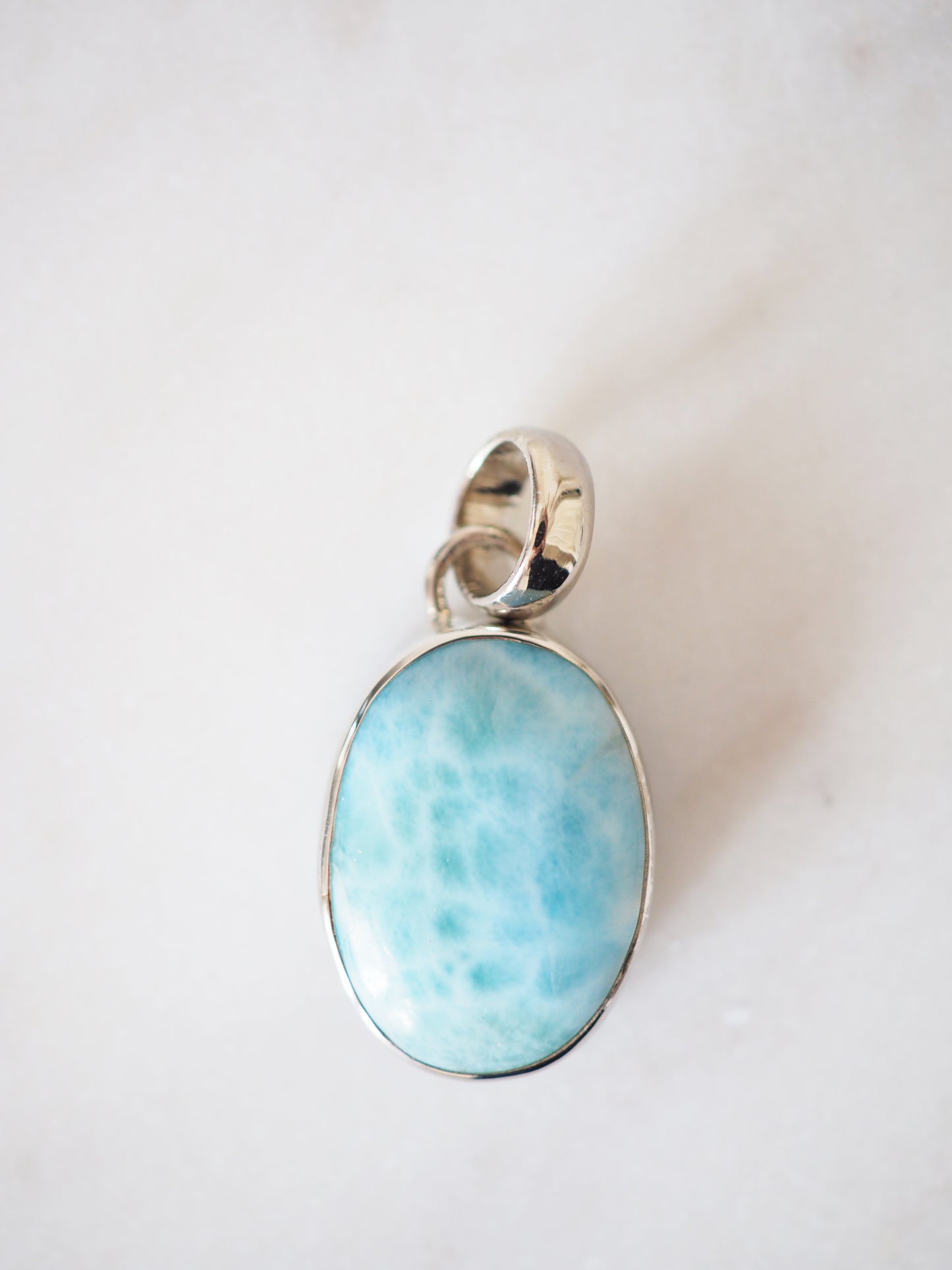 AA Larimar Anhänger No X ca. 26mm 925 Sterlingsilber Platiniert -aus der Dominikanischen Republik