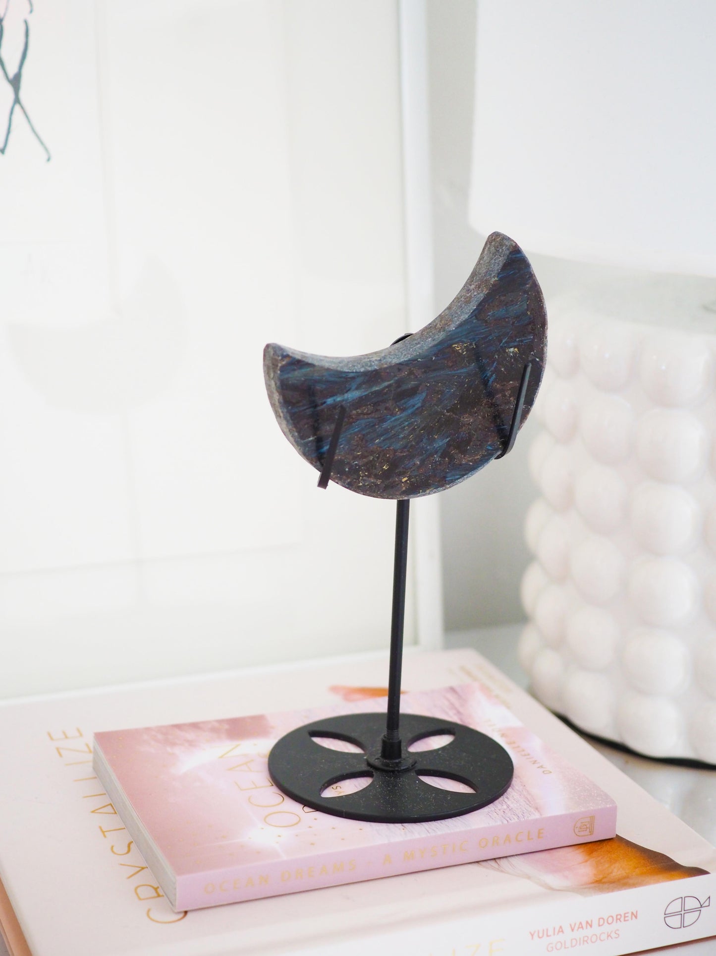 Astrophyllite Mond auf Halter ca. 16 cm - Kola Massiv Russland