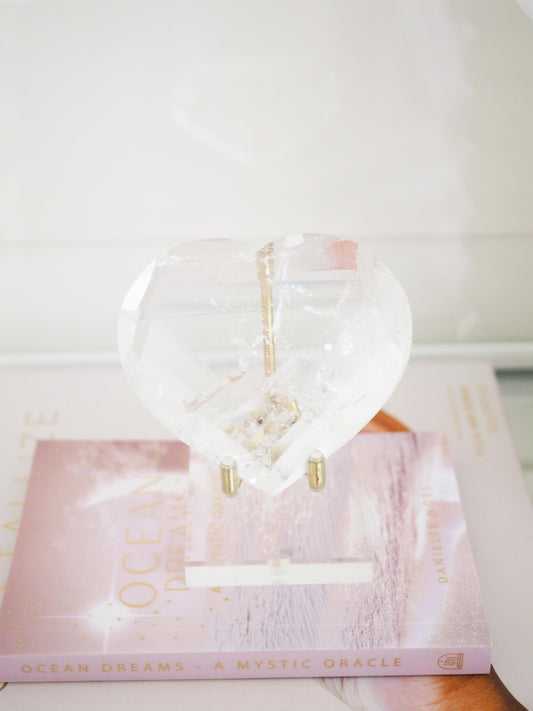 Lemurian Bergkristall Herz teilw. mit Regenbögen ca. 7.5 cm - aus Bahia Brasilien HAND CARVED HIGH QUALITY