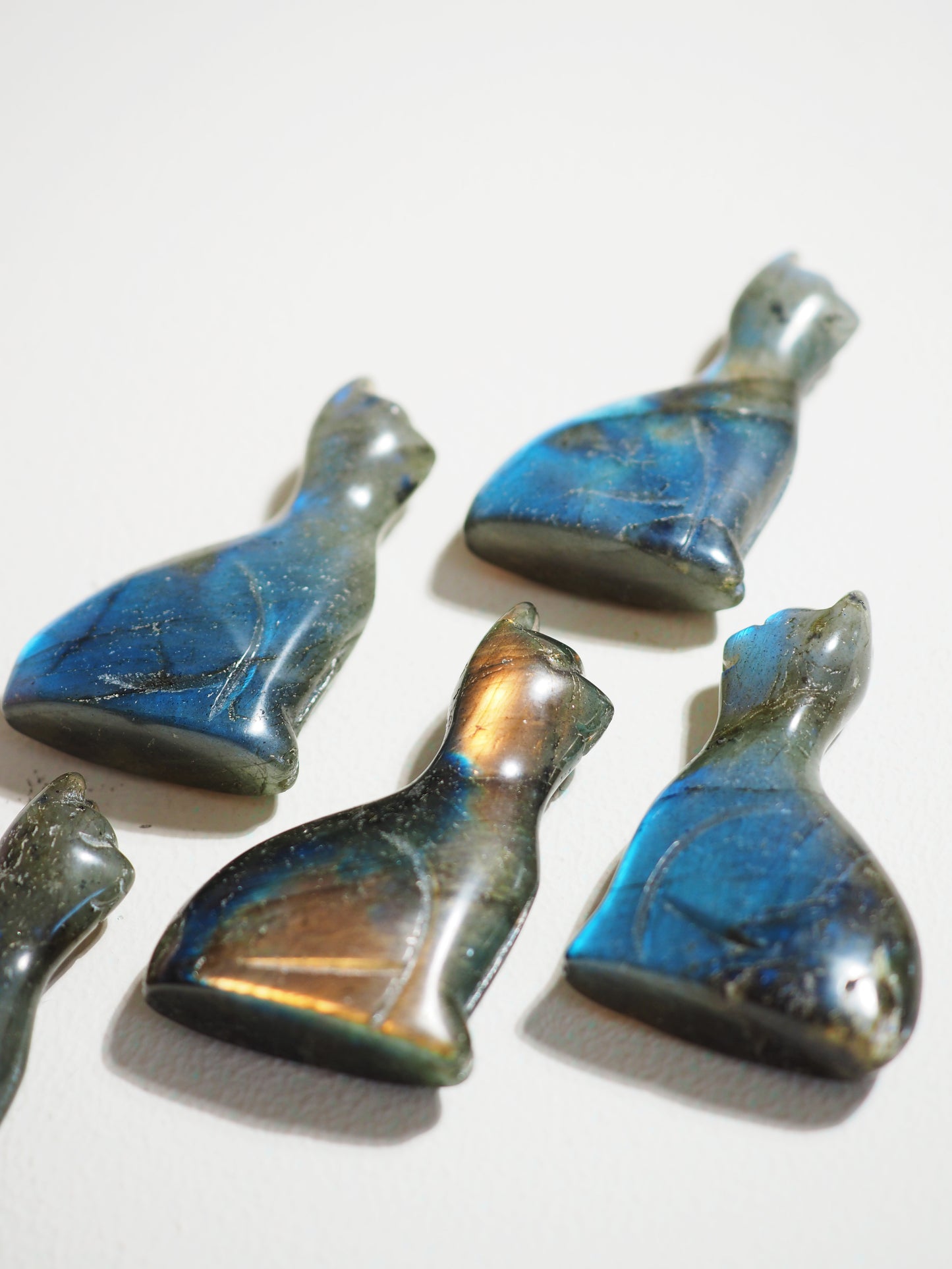 Labradorit Ägytische Katze Gravur . Labradorite egyptian Kitty Carving ca. xx cm - High Quality