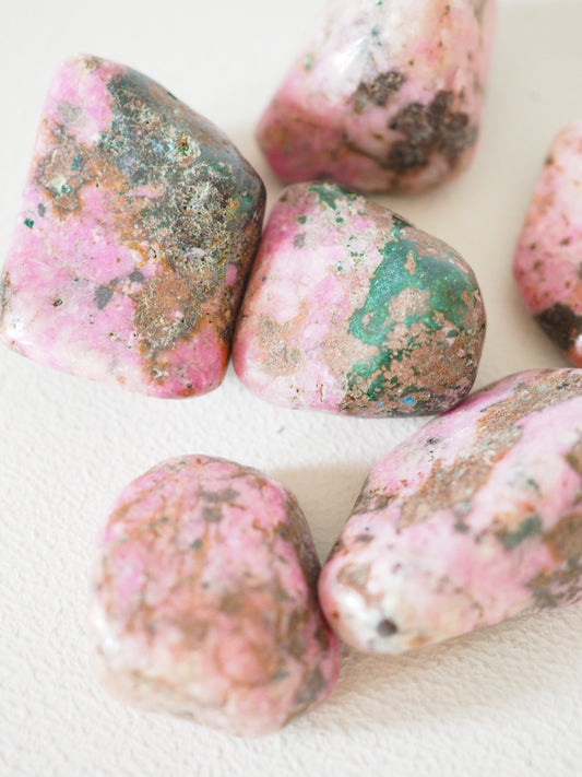 Kobalt Calcit Trommel Stein . Cobalto Calcite Tumble ca. 3-4 cm - aus D.R. Kongo