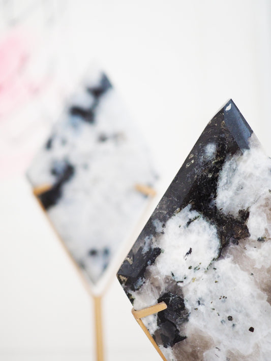 Regenbogen Mondstein X Turmalin Diamant auf Halter ca. 20 cm - Indien