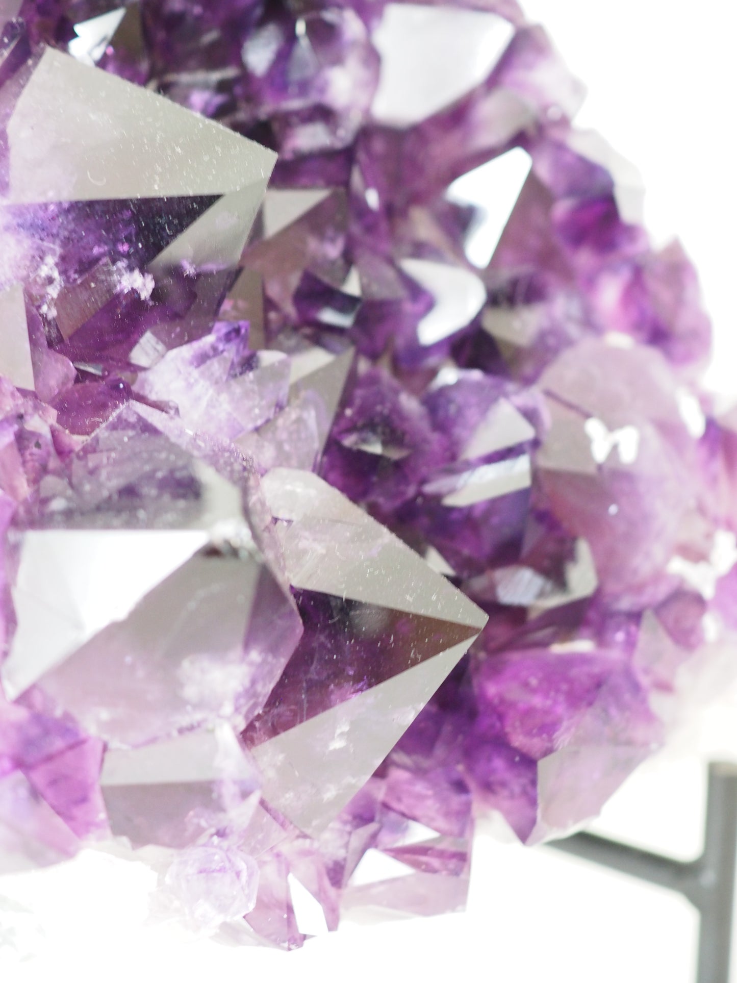 Super Deep Violettes Amethyst Cluster ca. 19 x17 cm mit Halter . Ständer . PARADISE COLLECTION - aus Ametista a do Sul - Rio Grande do Sul Brasilien HIGH QUALITY RARE