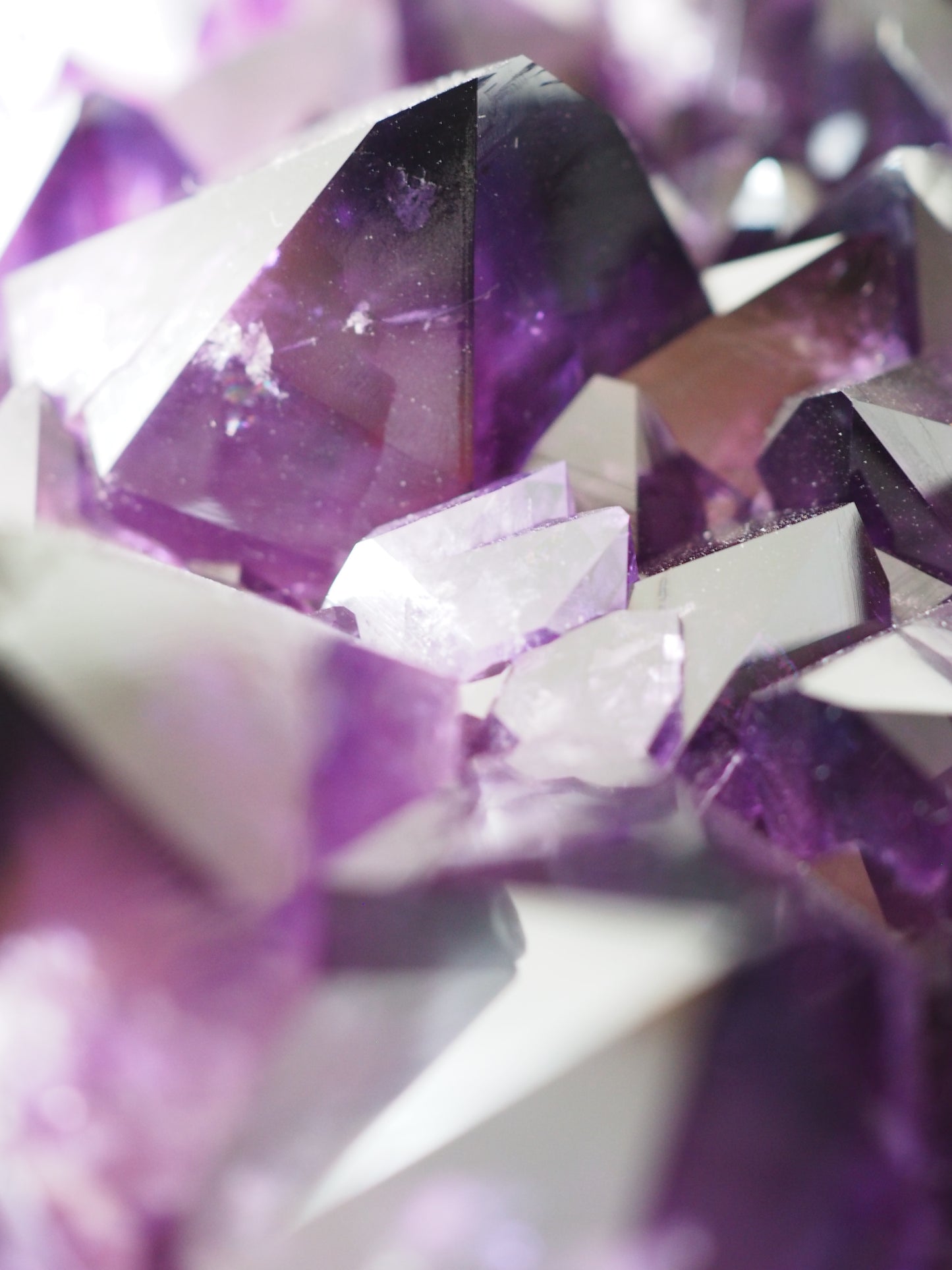 Super Deep Violettes Amethyst Cluster ca. 19 x17 cm mit Halter . Ständer . PARADISE COLLECTION - aus Ametista a do Sul - Rio Grande do Sul Brasilien HIGH QUALITY RARE