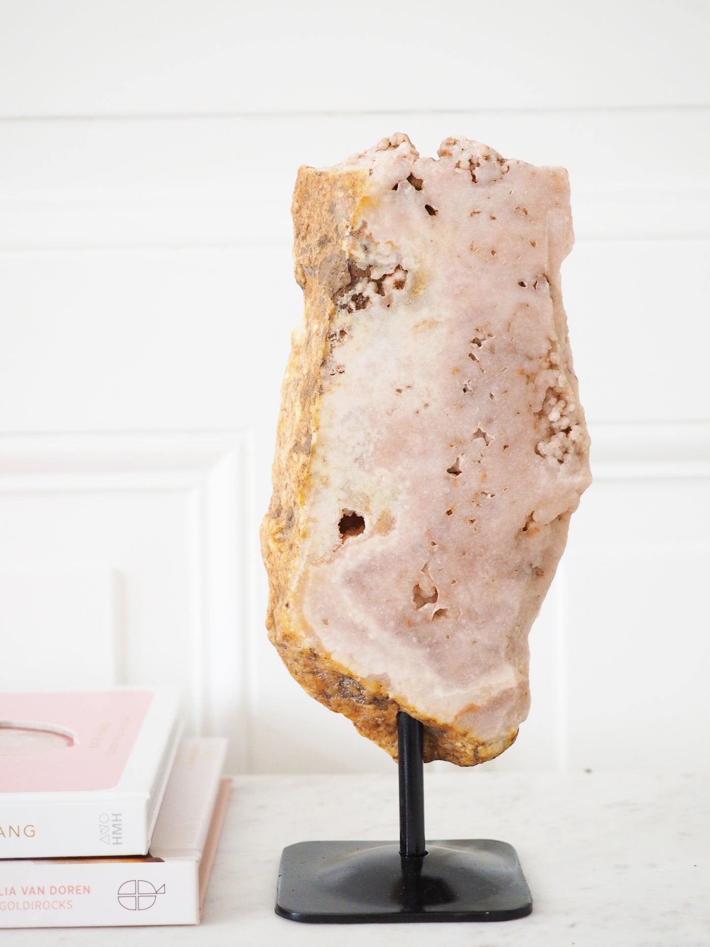 Pink Amethyst auf Halter . Ständer ca. 24 x 9cm . PARADISE COLLECTION - aus Brasilien Boarder Argentina